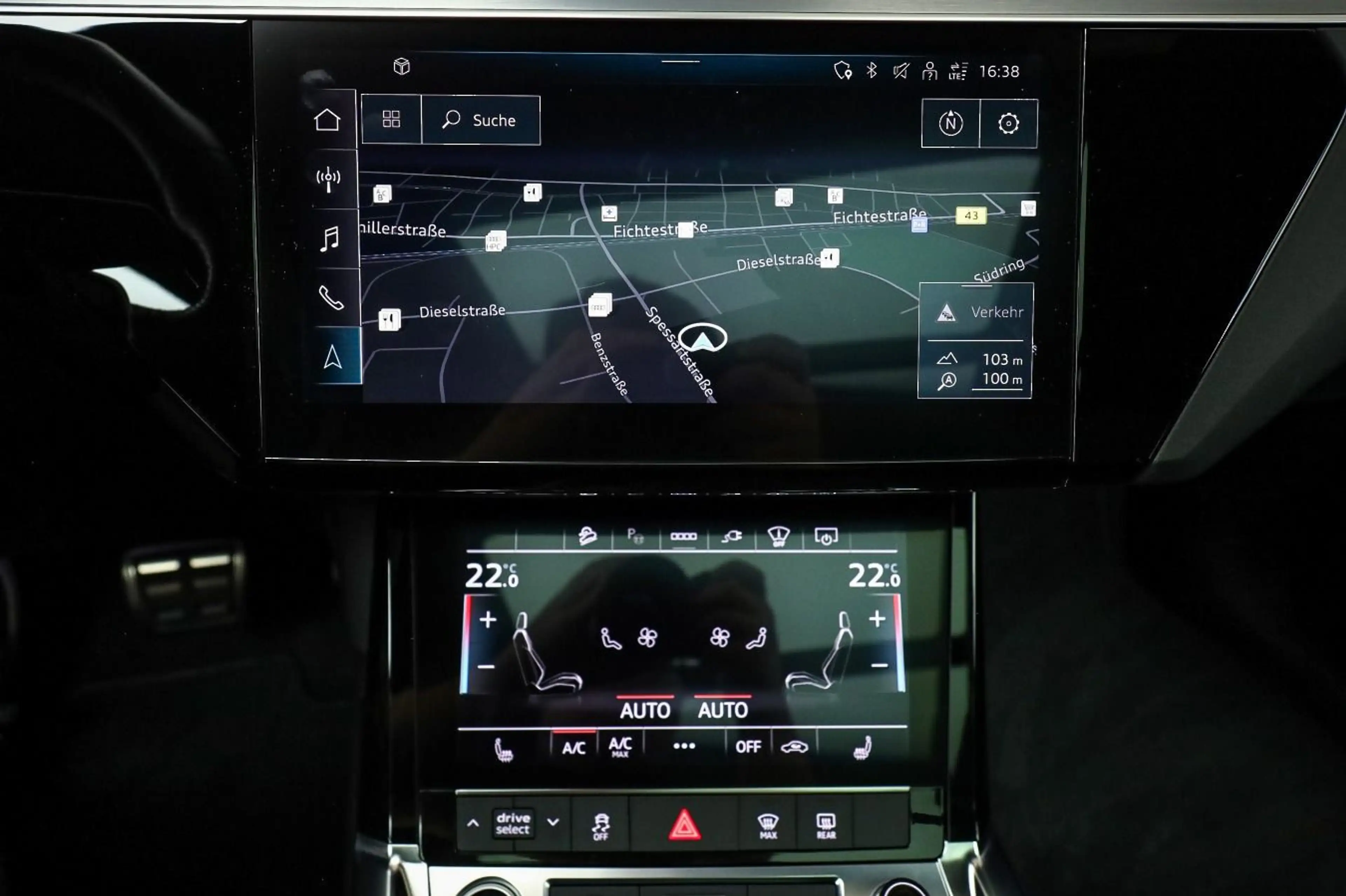 Audi Q8 e-tron S line 55 Pano, B&O, HUD, Assist — photo 14