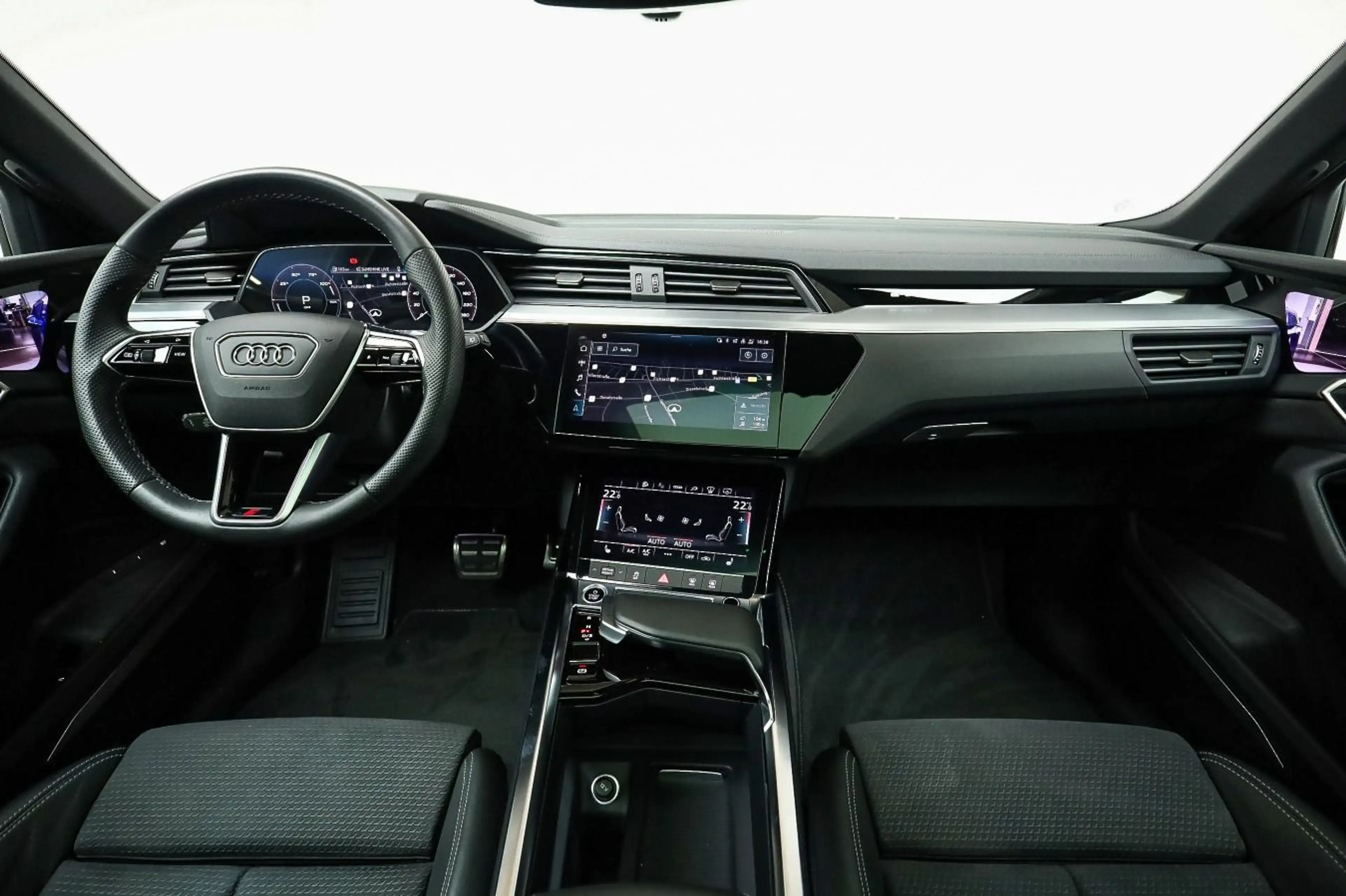 Audi Q8 e-tron S line 55 Pano, B&O, HUD, Assist — photo 11