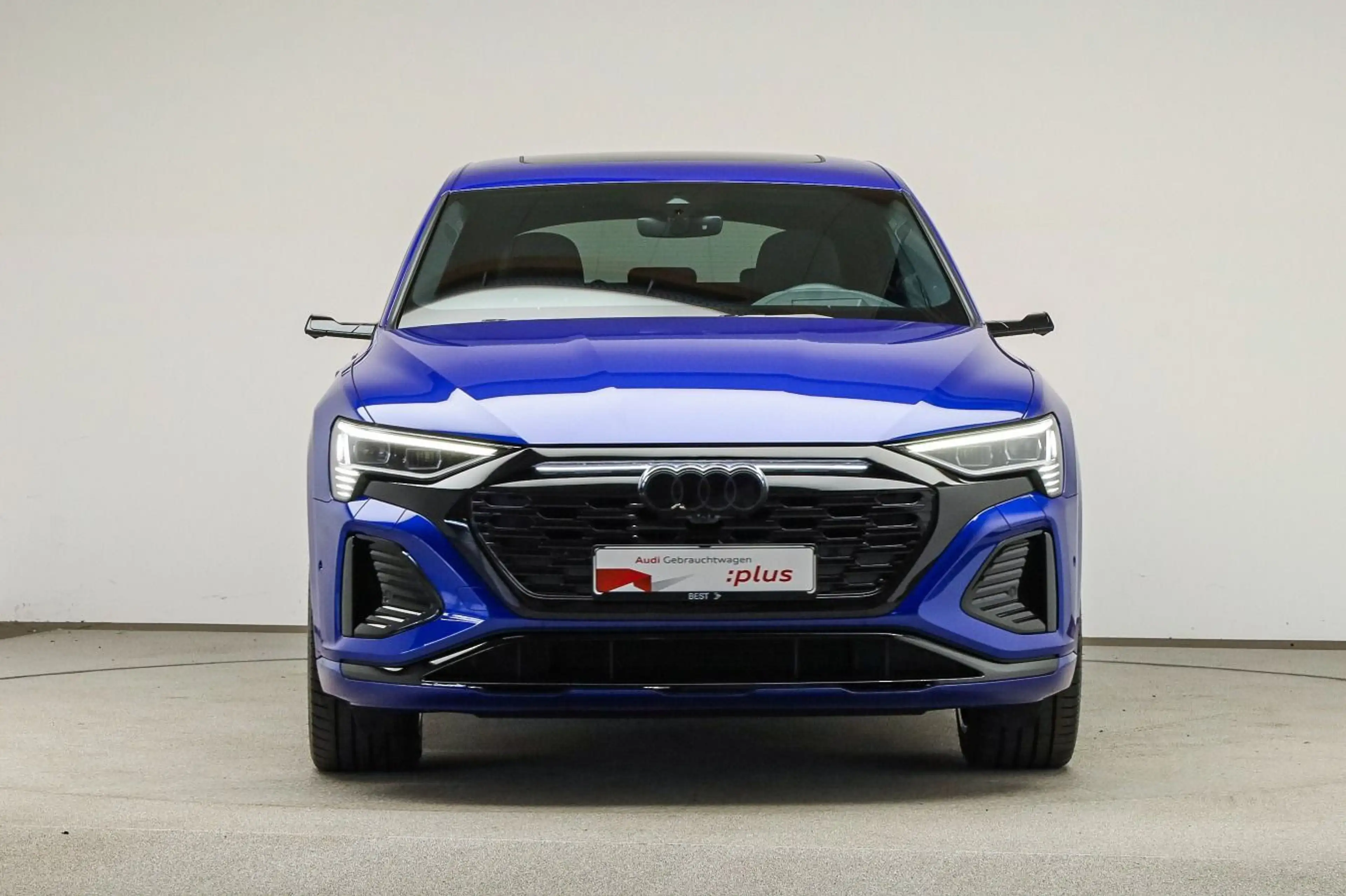 Audi Q8 e-tron S line 55 Pano, B&O, HUD, Assist — photo 4