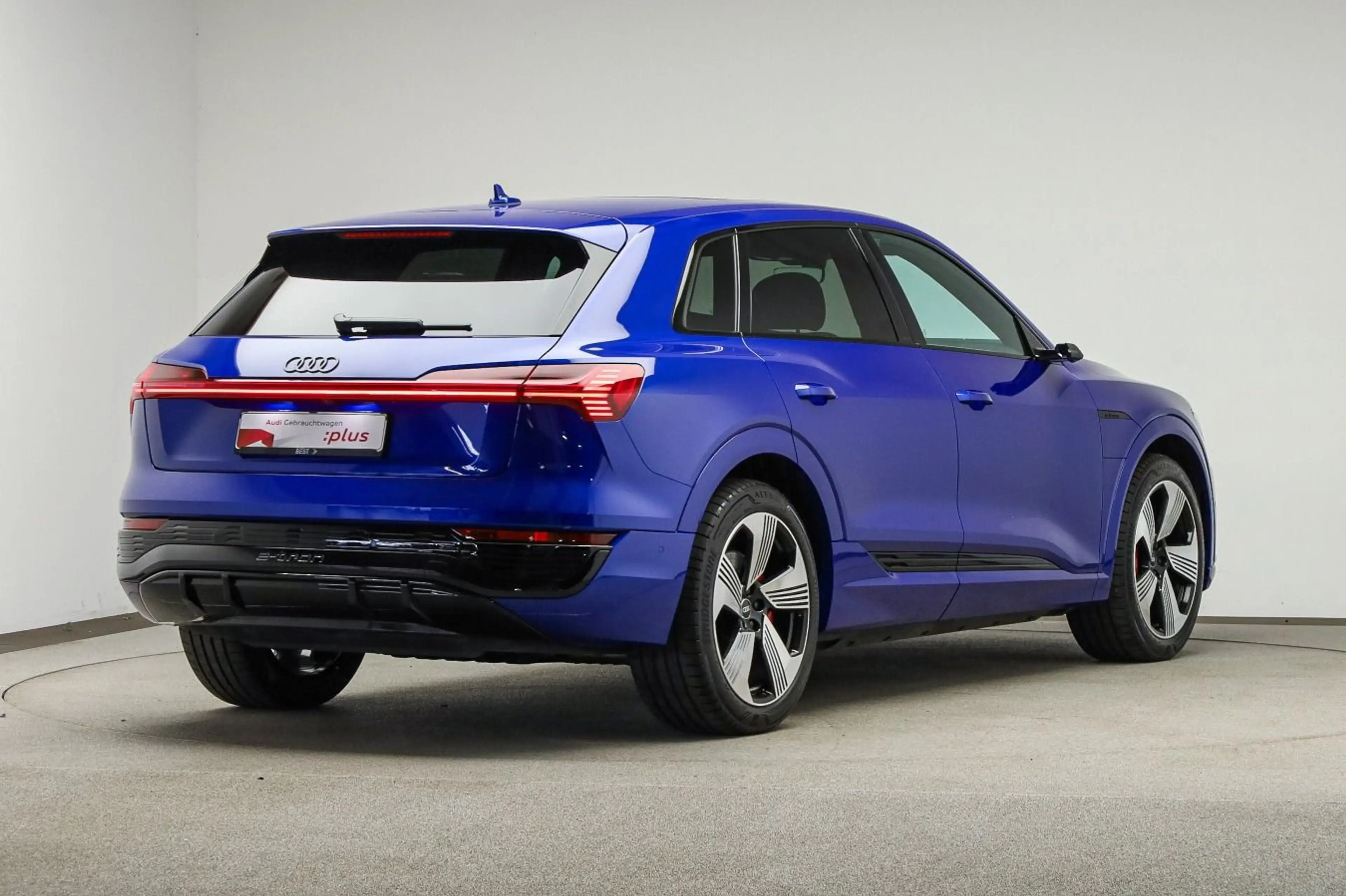 Audi Q8 e-tron S line 55 Pano, B&O, HUD, Assist — photo 2