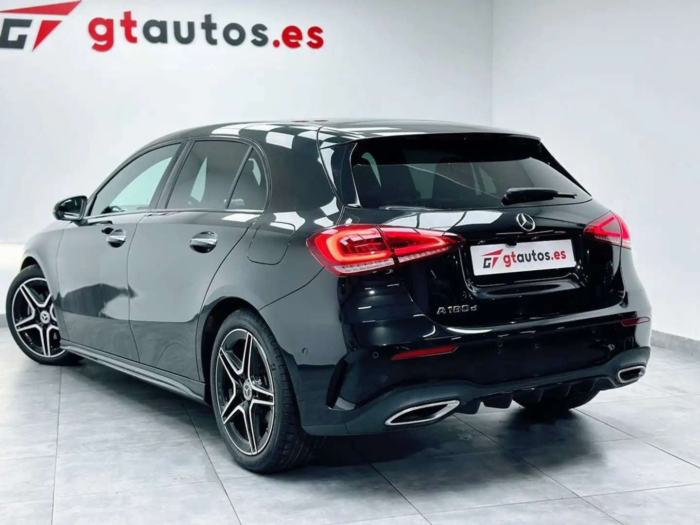 Mercedes-Benz AMG ONE 180d Line 116CV Black - 1