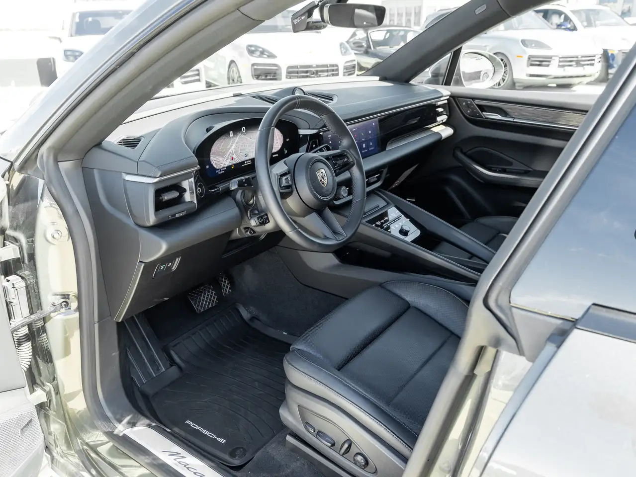 Porsche Macan снимка Porsche Macan