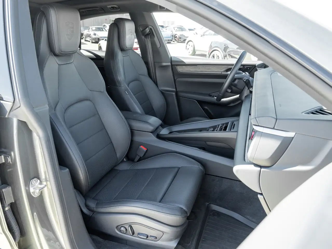 Porsche Macan снимка Porsche Macan