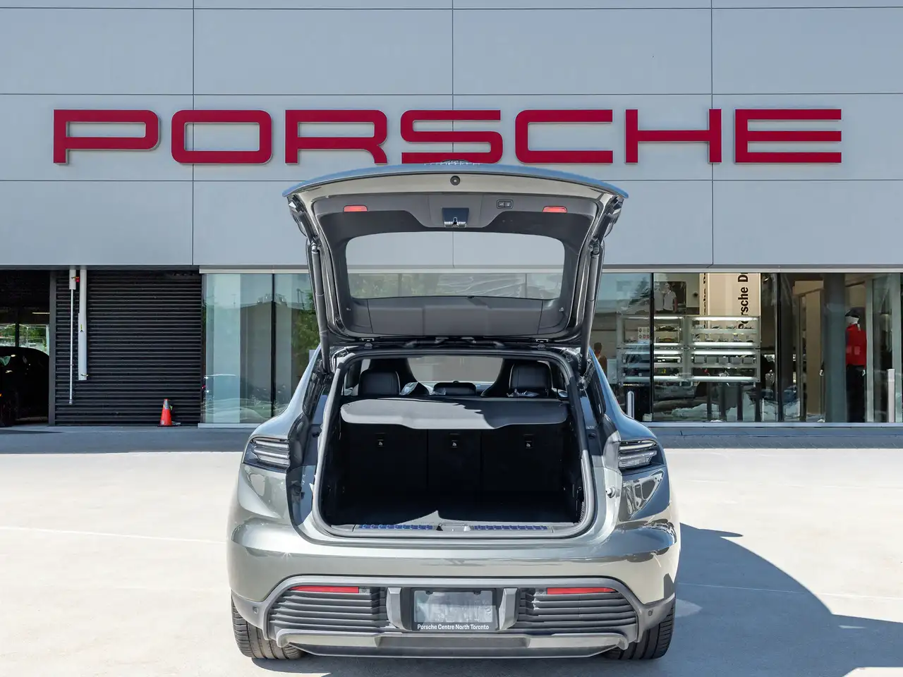 Porsche Macan снимка Porsche Macan