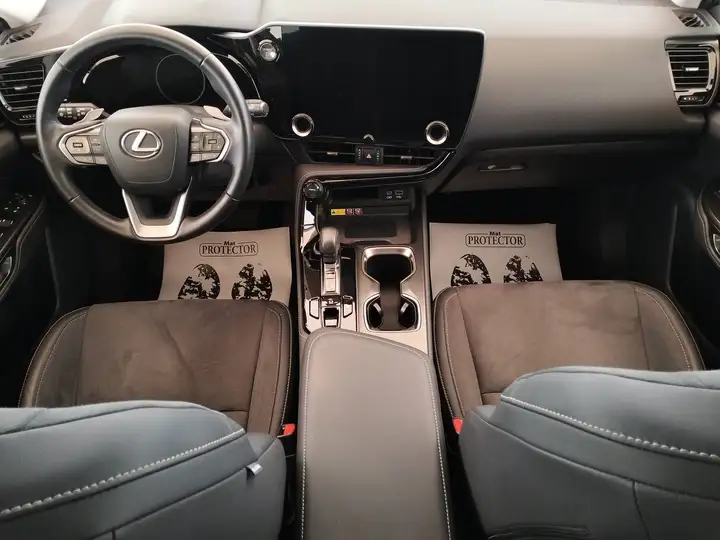 Lexus NX 200t 350h 2.5 Business e-cvt - IVA ESPOSTA — foto 7