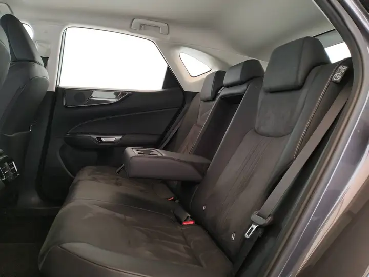 Lexus NX 200t 350h 2.5 Business e-cvt - IVA ESPOSTA — foto 10