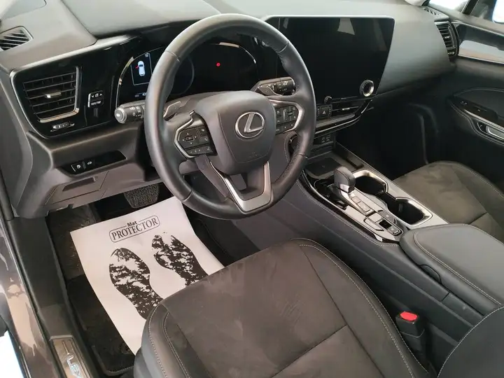 Lexus NX 200t 350h 2.5 Business e-cvt - IVA ESPOSTA — foto 8