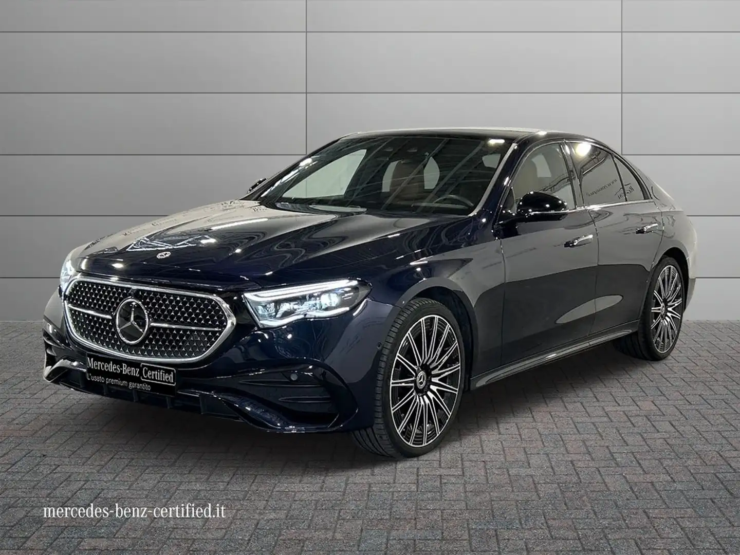 Mercedes-Benz E 220 d AMG Line Premium Plus auto Синій - 1