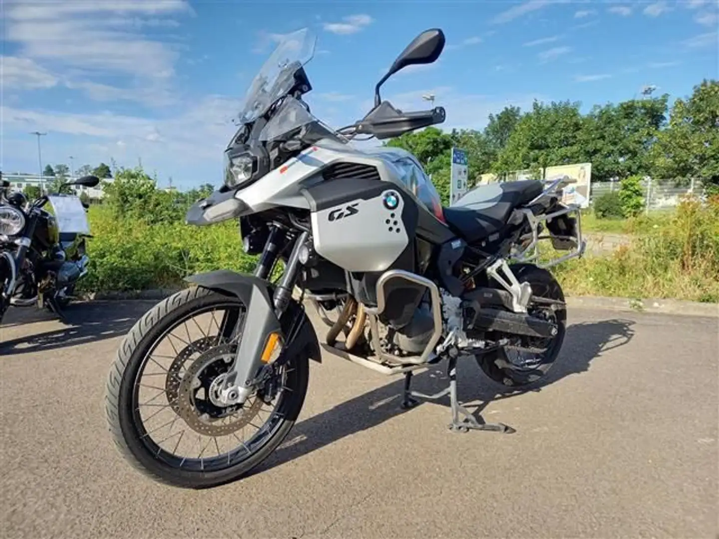 BMW F 900 GS Adventure Bílá - 1