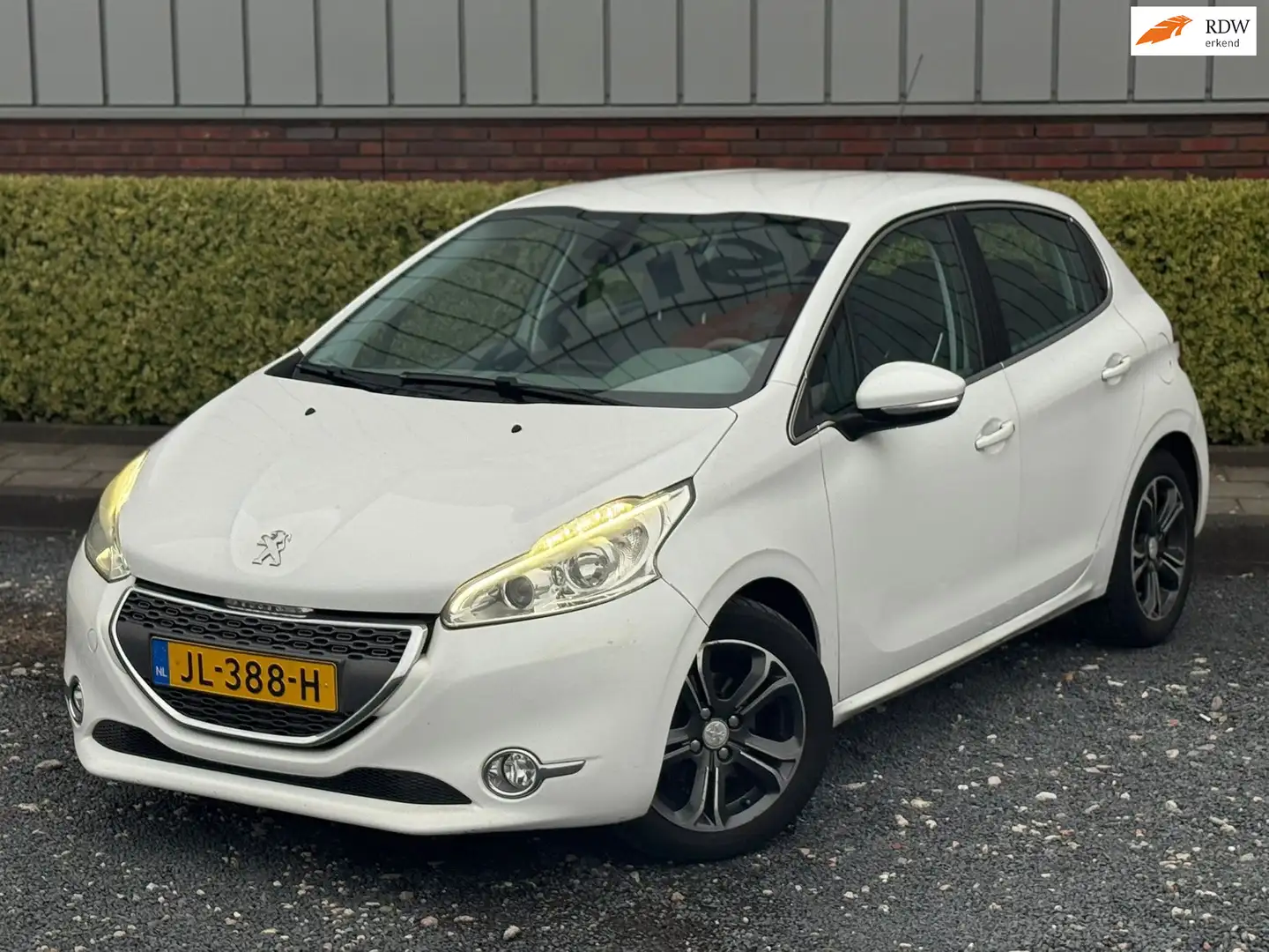 Peugeot 208 1.4 VTi / LED / APK / Allure Wit - 1