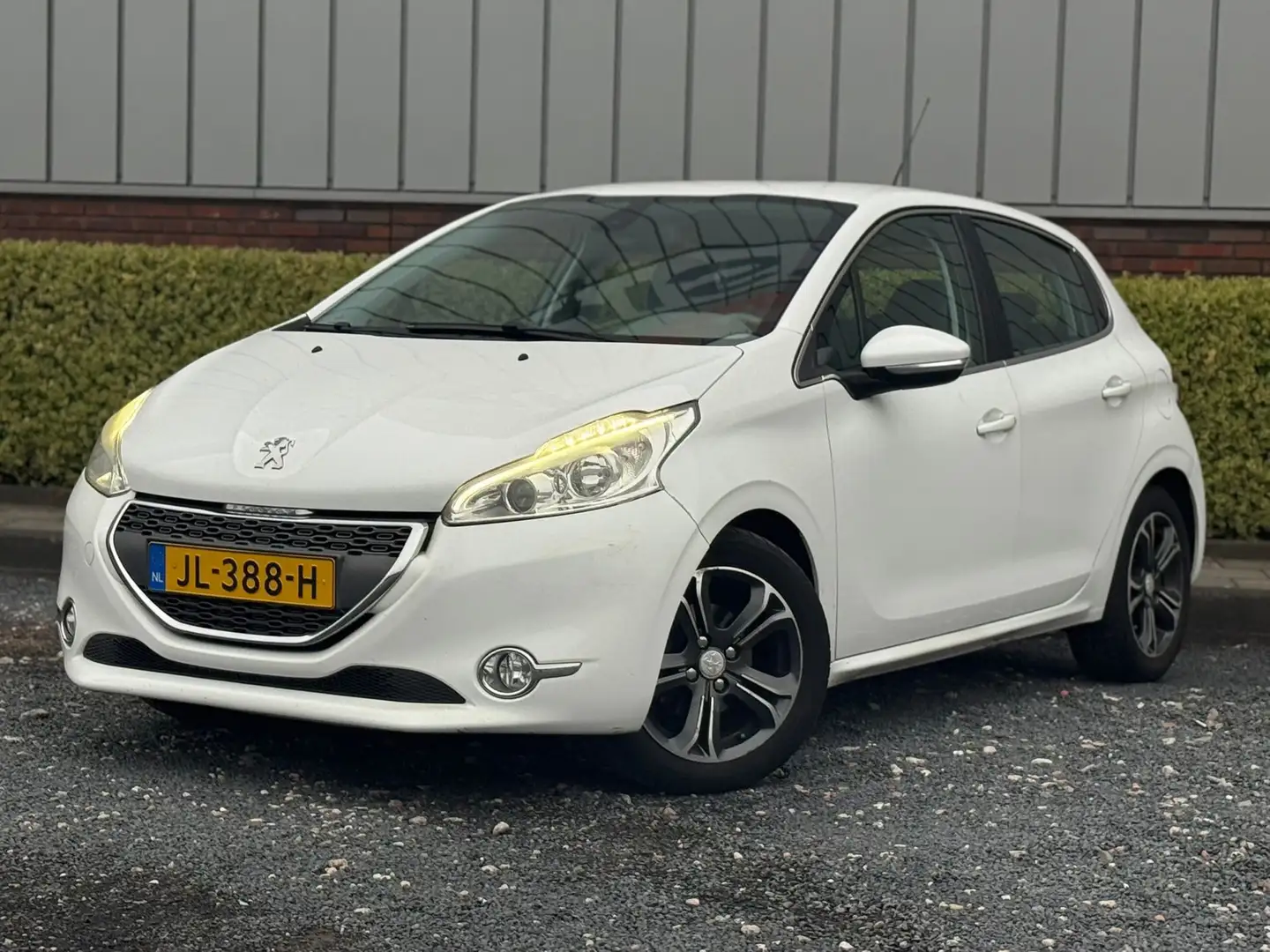 Peugeot 208 1.4 VTi / LED / APK / Allure Wit - 2