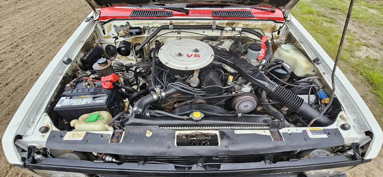 Nissan Pickup MD21 4x4 3.0v6, foto 9