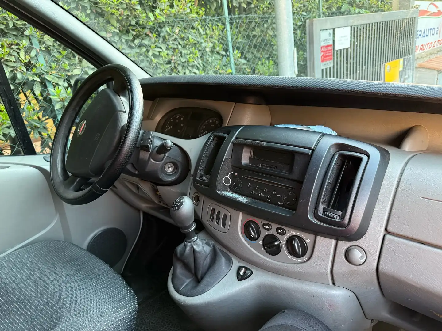 Nissan Primastar Bílá - 1