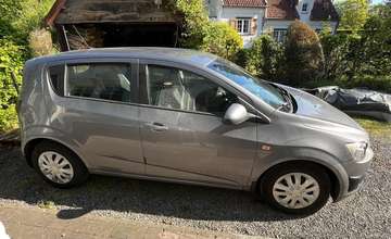 hatchback 1.2i LT