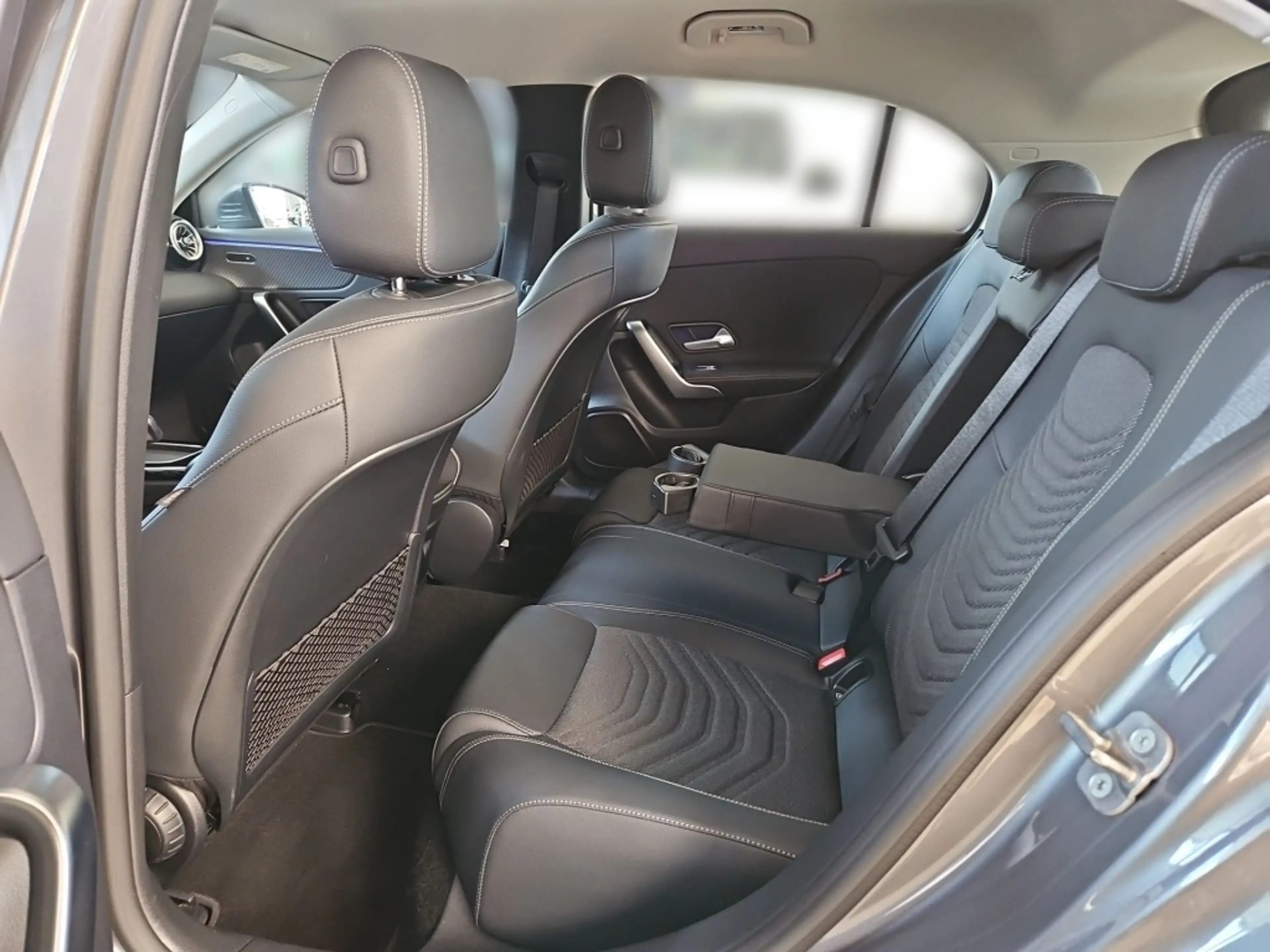 Mercedes-Benz A 180 Progressive Navi LED SpurH SHZ KeyLess KAM — photo 11
