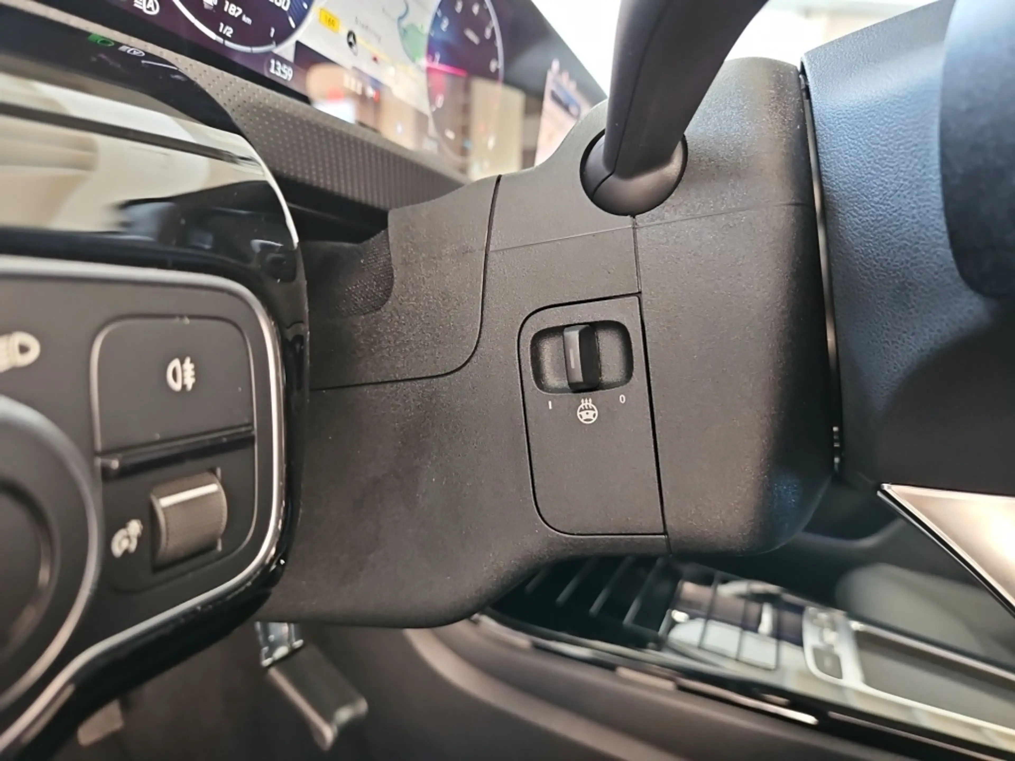 Mercedes-Benz A 180 Progressive Navi LED SpurH SHZ KeyLess KAM — photo 14
