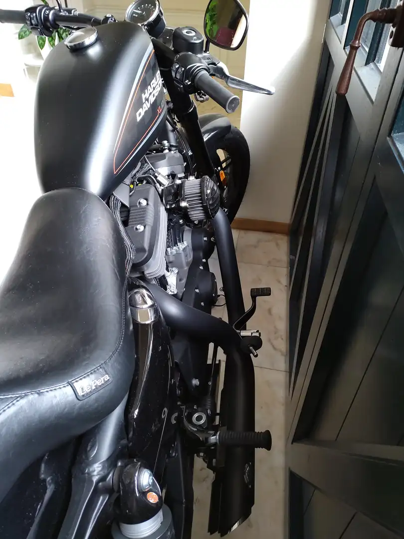 Harley-Davidson Sportster 1200 Roadster Noir - 2