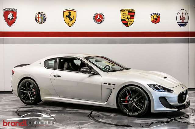 Imagine Maserati GranTurismo 4.7 V8 MC Stradale / Bianco Fuji