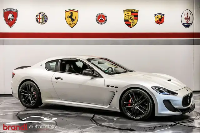 Maserati GranTurismo 4.7 V8 MC Stradale / Bianco Fuji