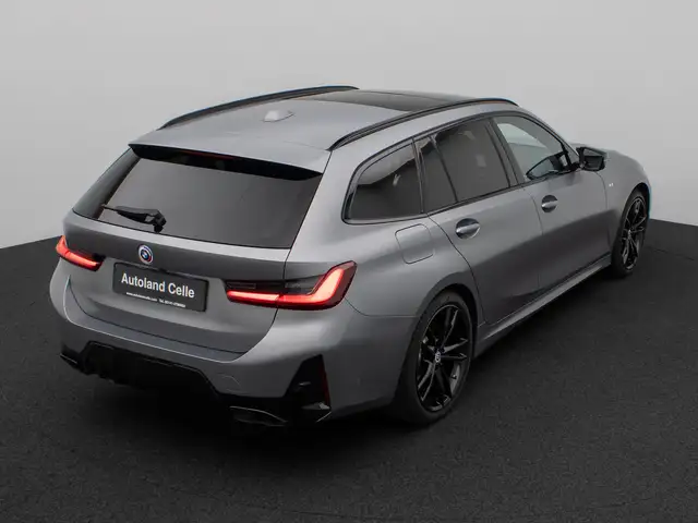 BMW 3 Series view 7