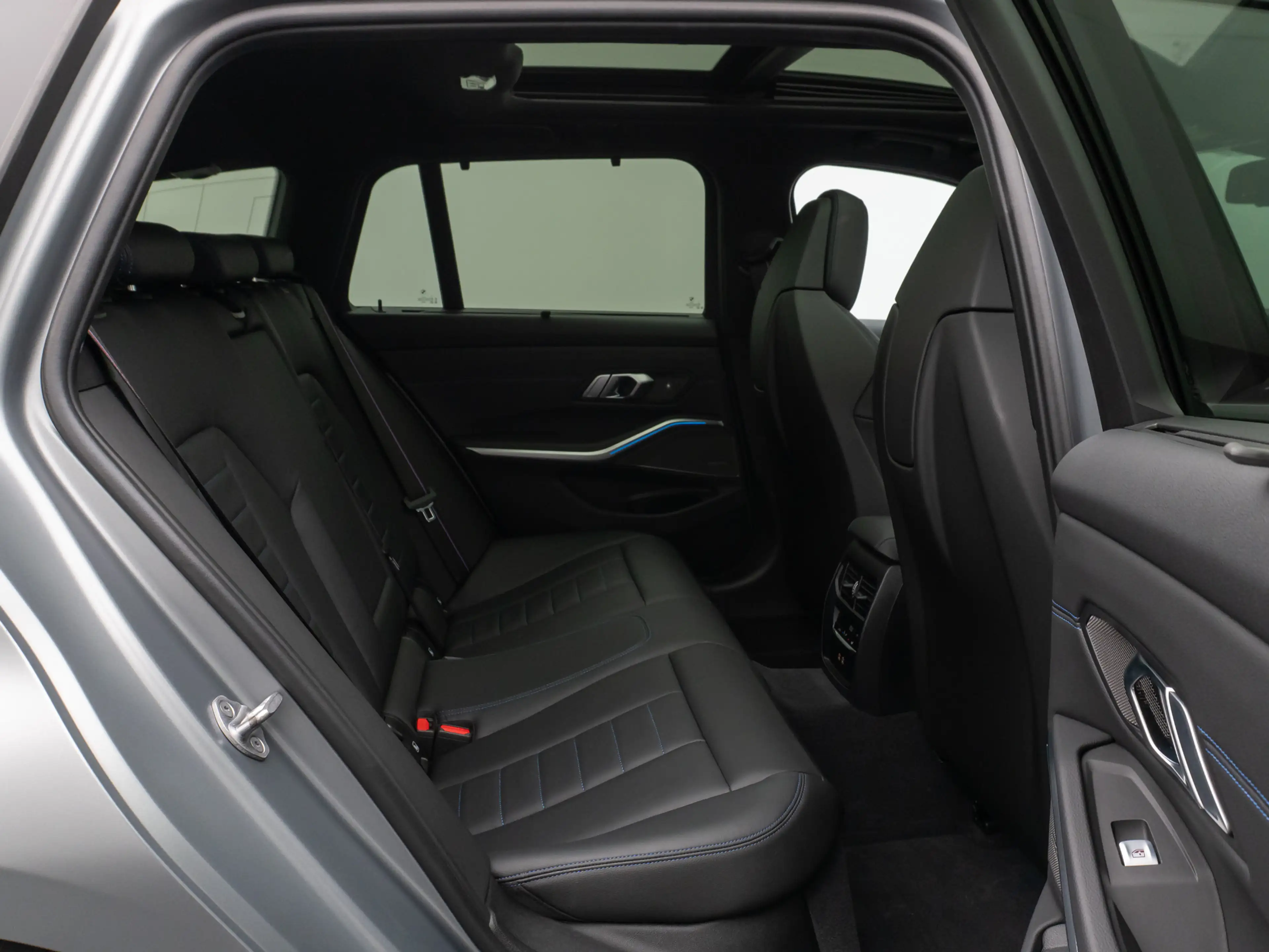 BMW 340 Kamera Panorama HUD DAB H K Individual — photo 27