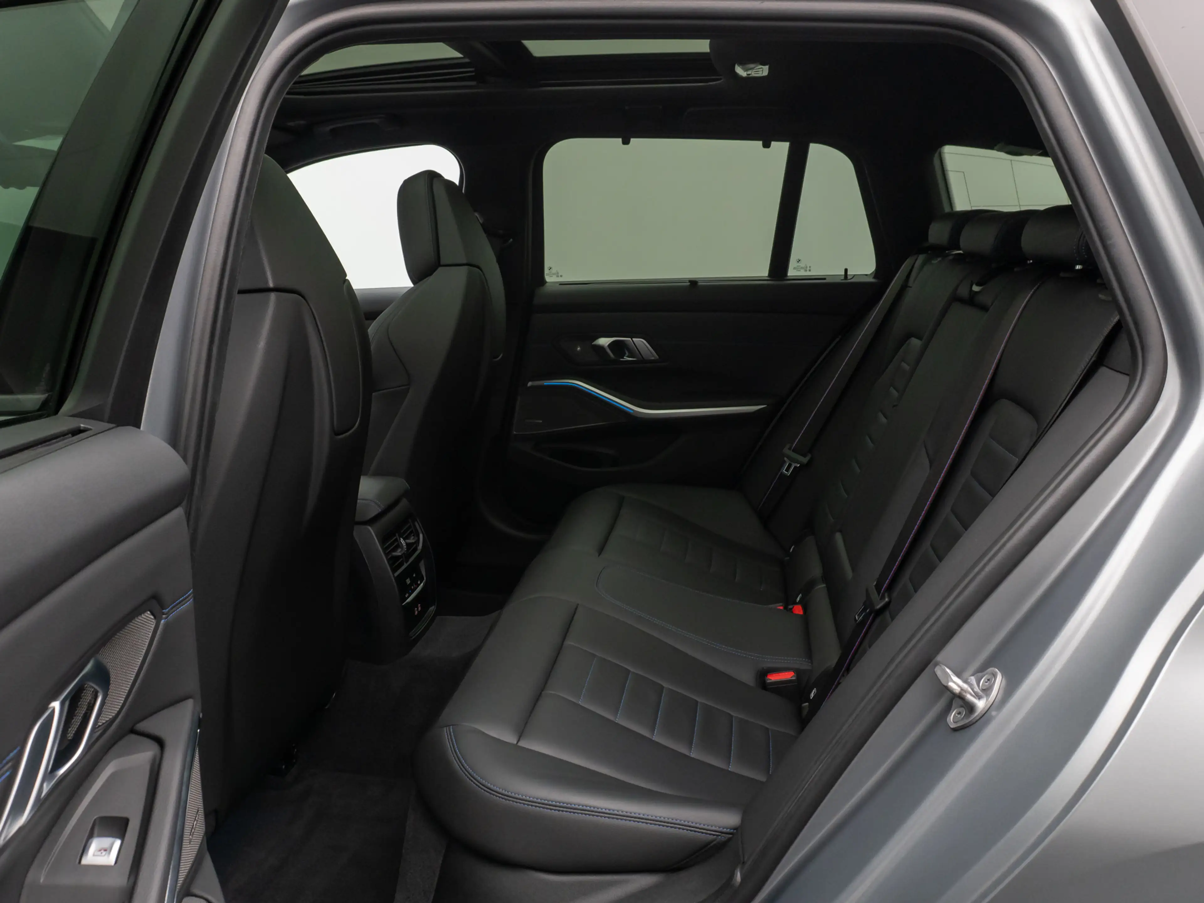 BMW 340 Kamera Panorama HUD DAB H K Individual — photo 26