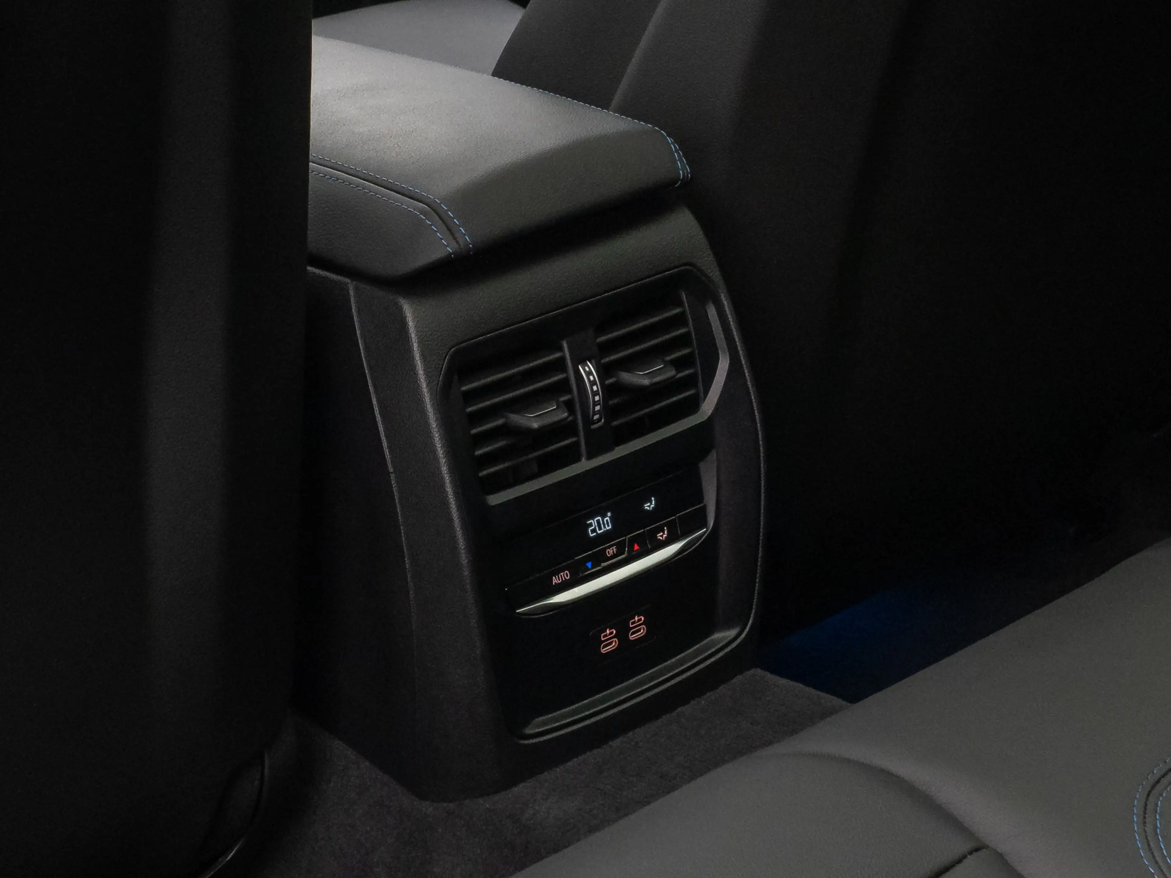 BMW 340 Kamera Panorama HUD DAB H K Individual — photo 28