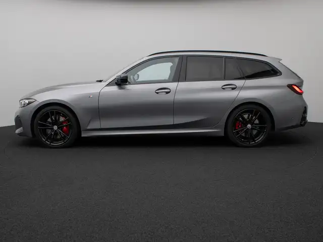 BMW 3 Series view 11