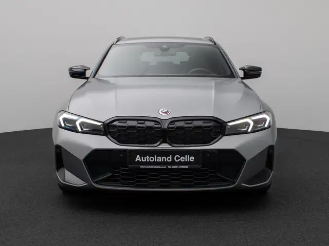 BMW 3 Series view 2