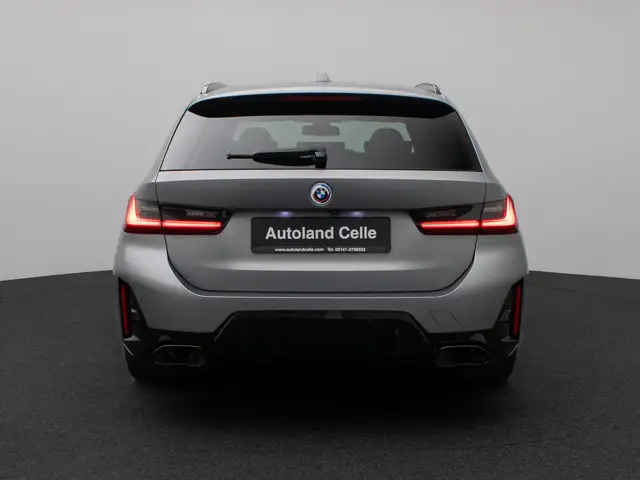 BMW 3 Series view 8