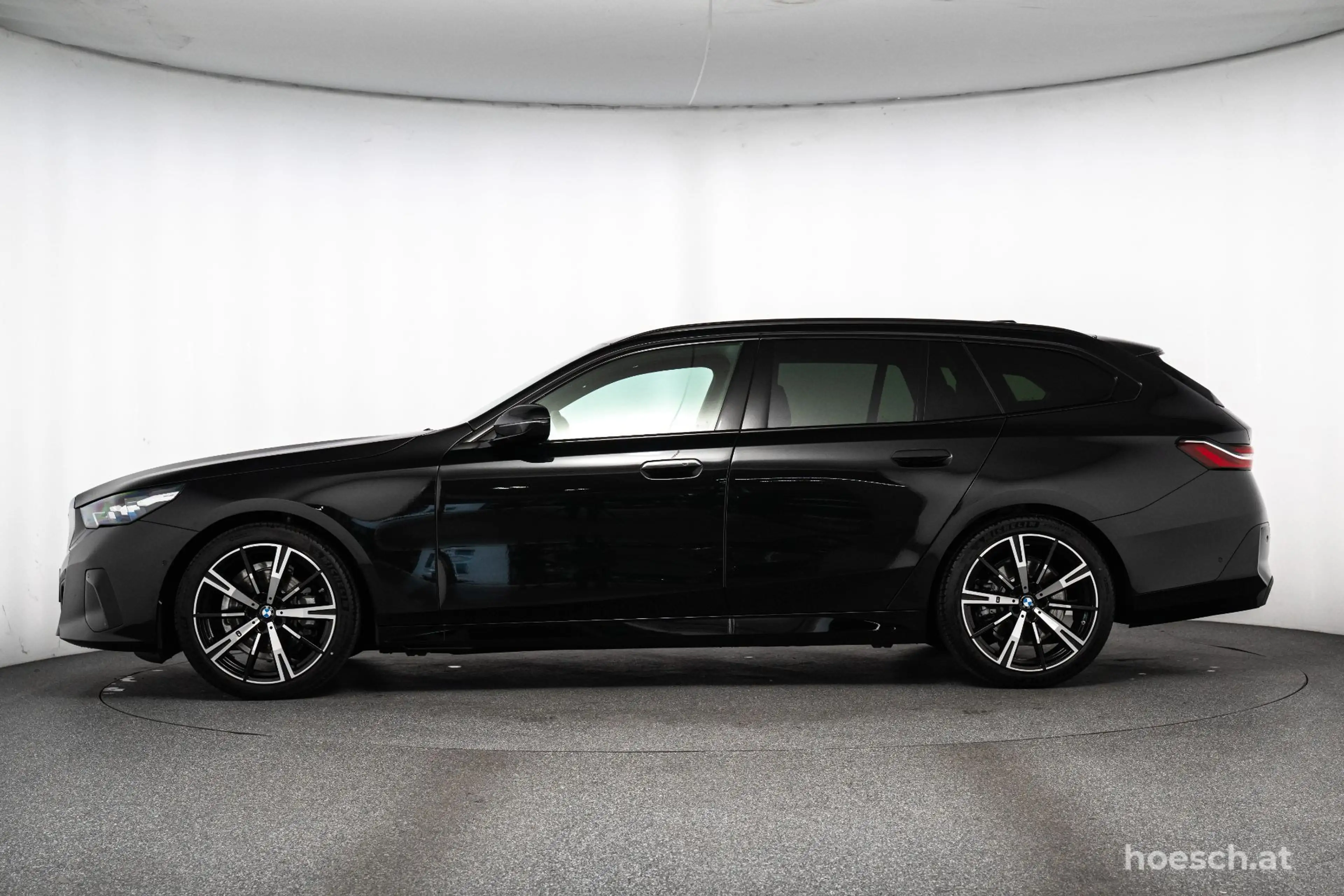 BMW 520 i Touring M Sport 20" H&K AHK ASSISTENZ TOP ANGEB — photo 3