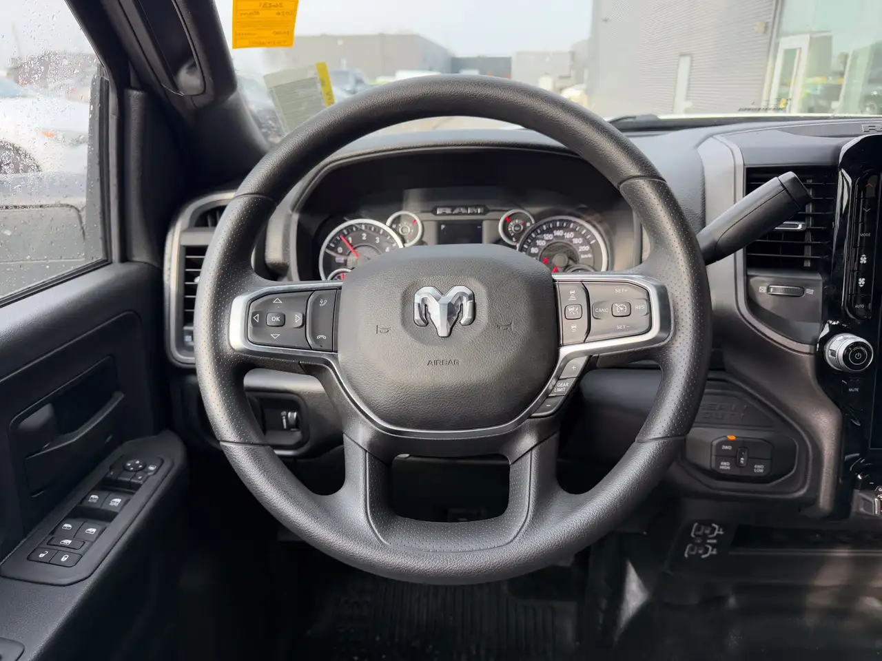RAM 2500 снимка RAM 2500
