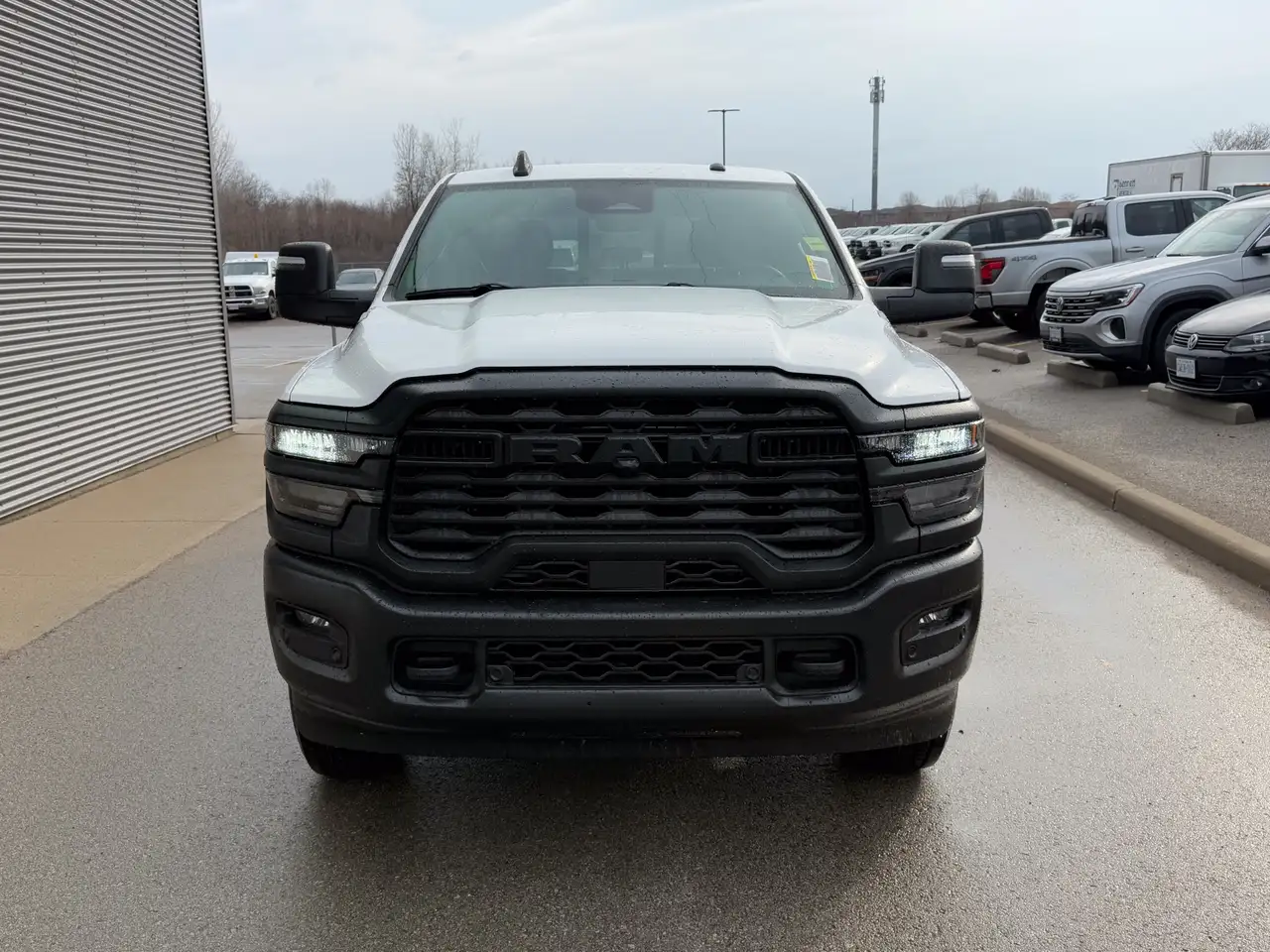 RAM 2500 снимка RAM 2500