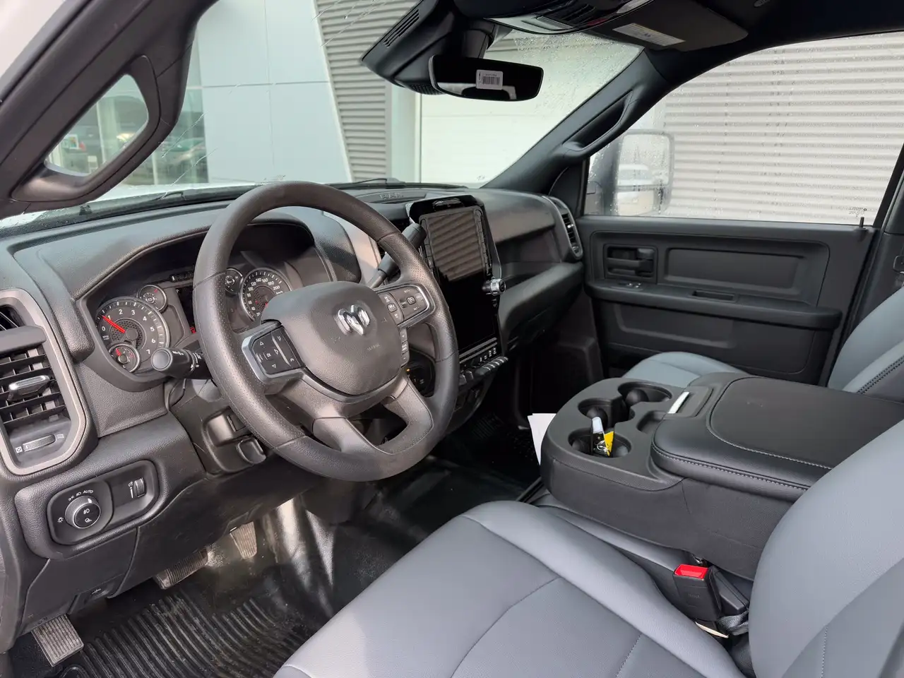 RAM 2500 снимка RAM 2500