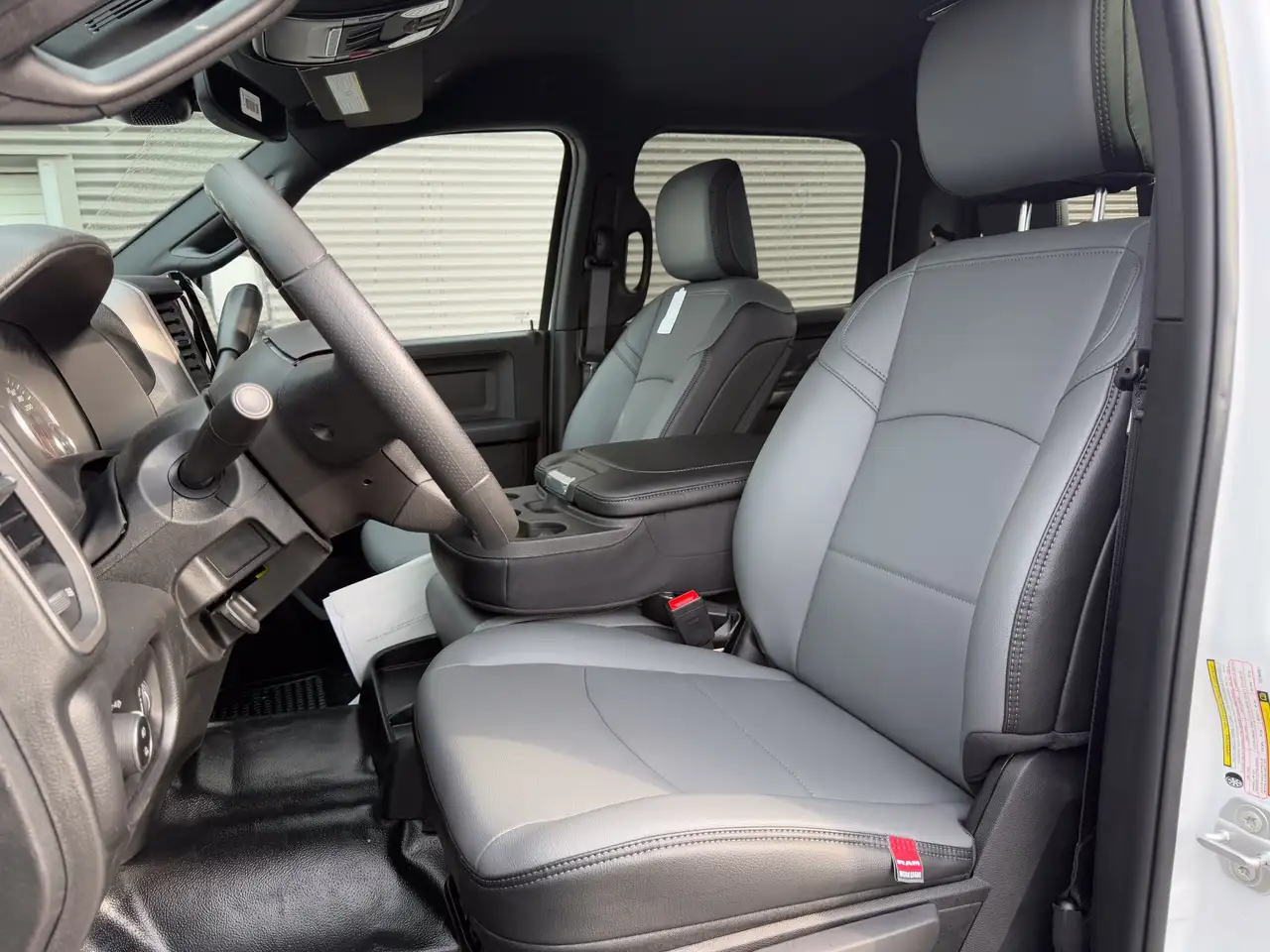 RAM 2500 снимка RAM 2500