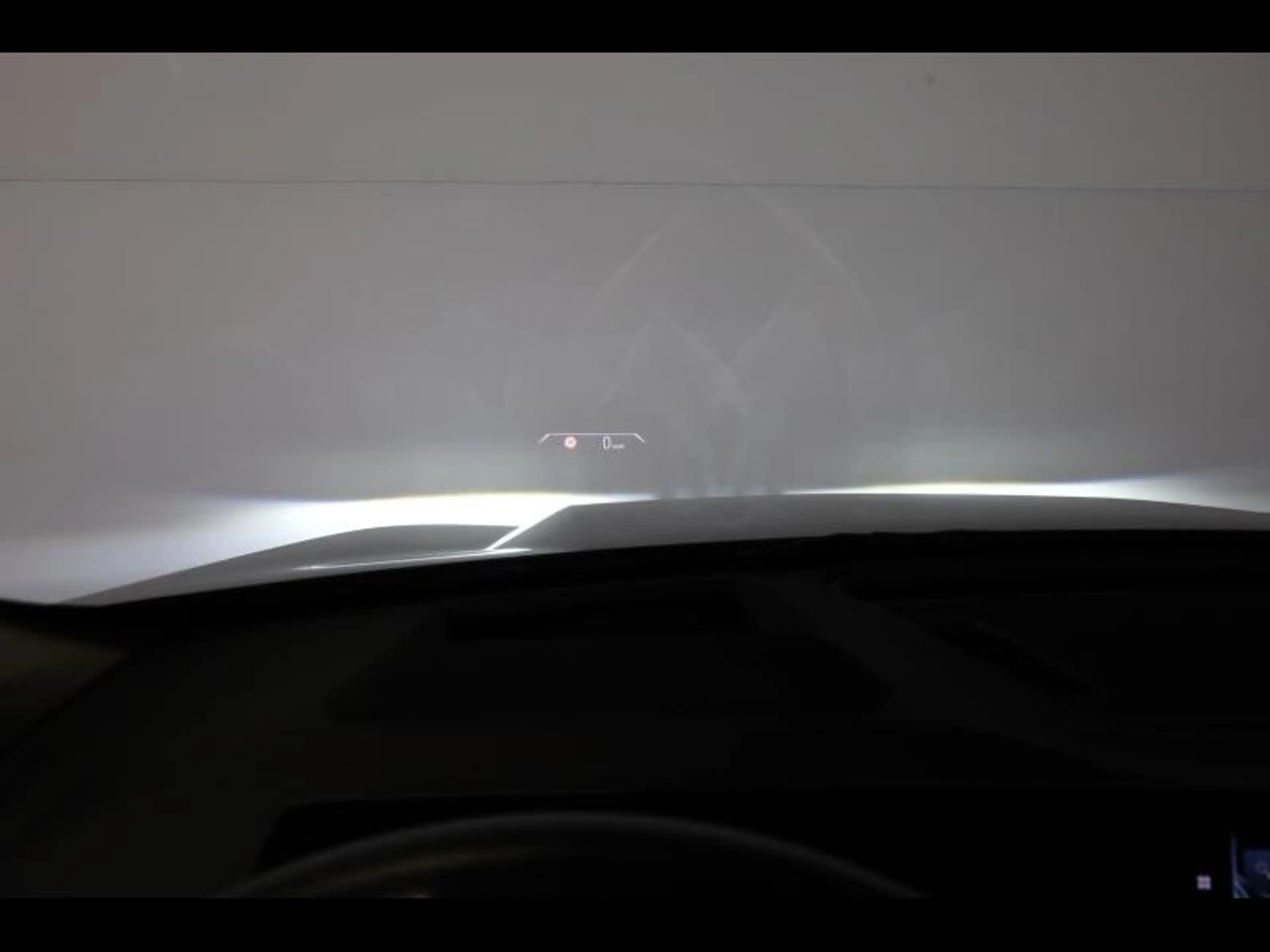 BMW iX1 xDrive30 — photo 15