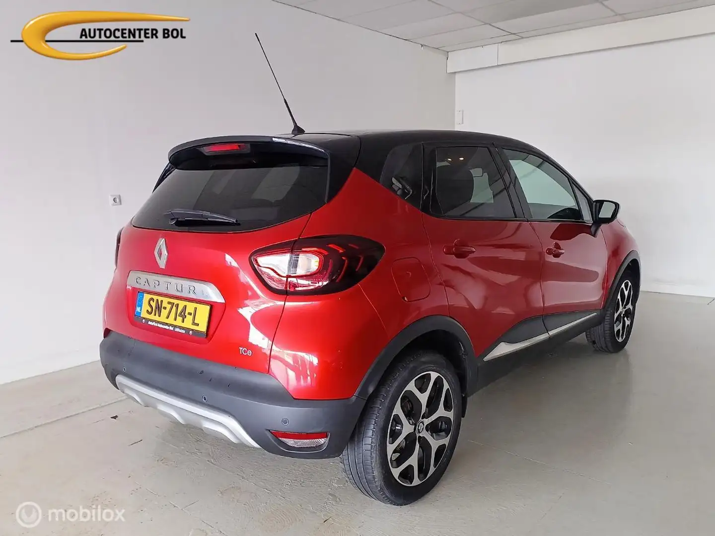 Renault Captur 0.9 TCe Intens NAV|CL C|Cr C|LMV|Keyless Rouge - 2