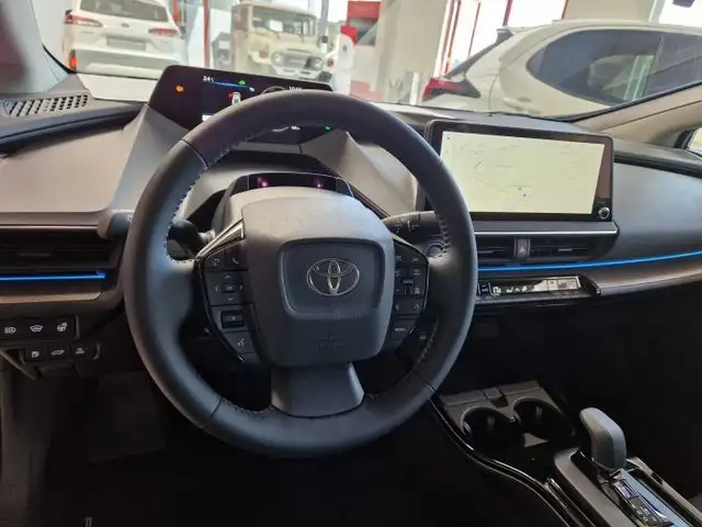 Toyota Prius view 10