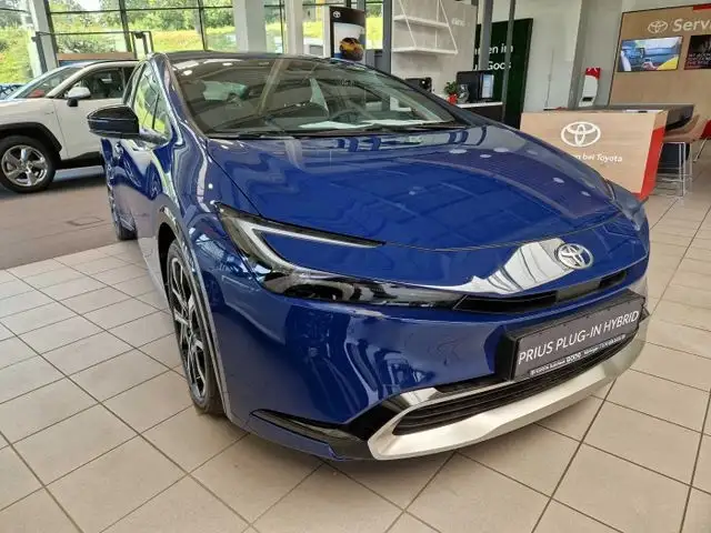 Toyota Prius view 7