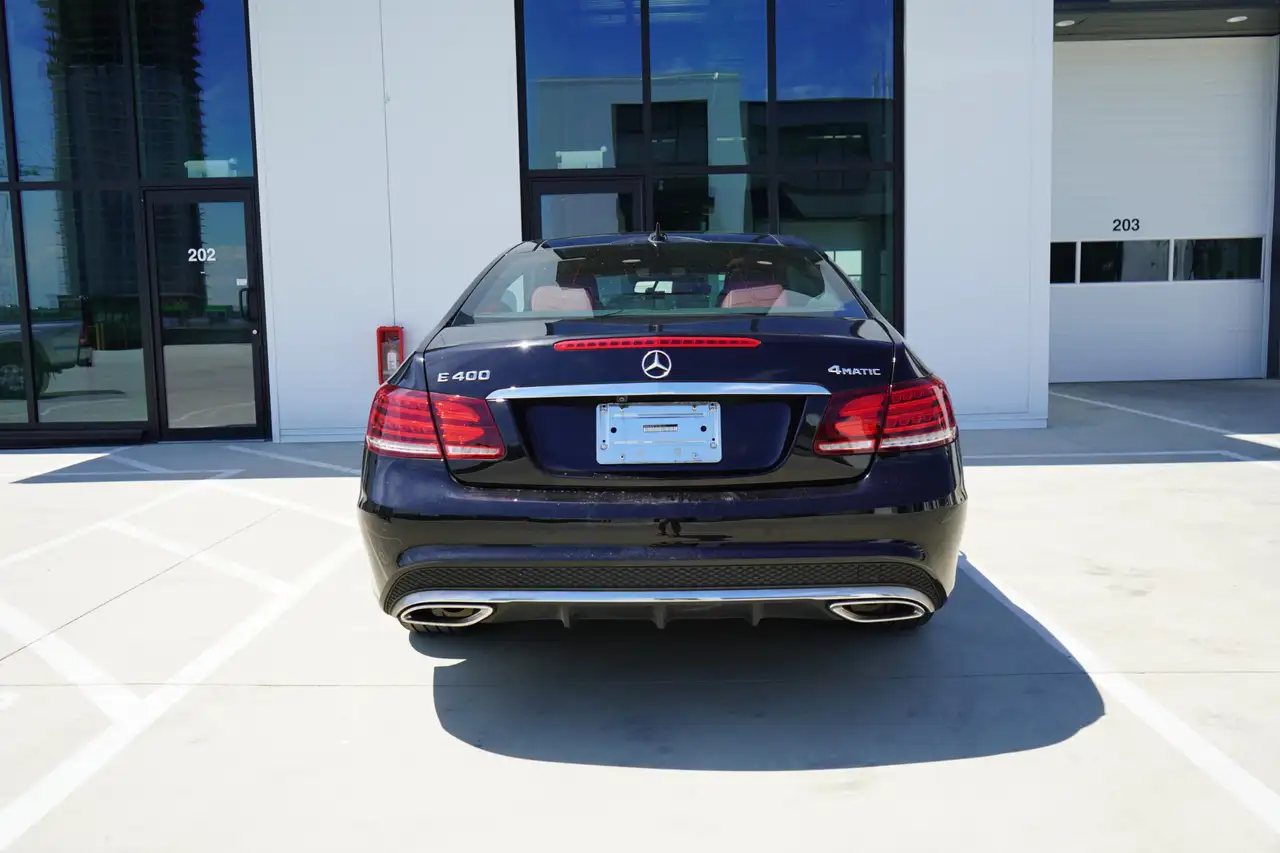 Mercedes-Benz E-Class photo Mercedes-Benz E-Class