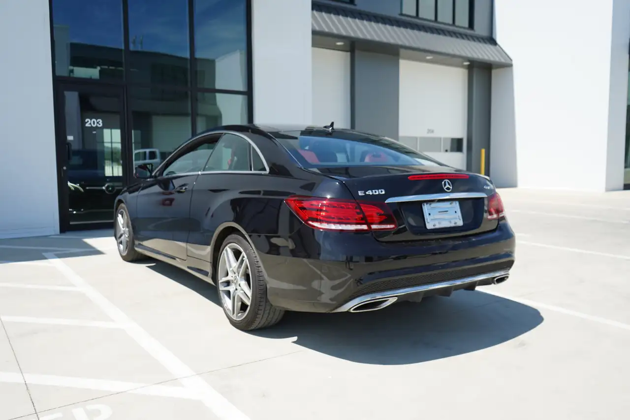 Mercedes-Benz E-Class photo Mercedes-Benz E-Class