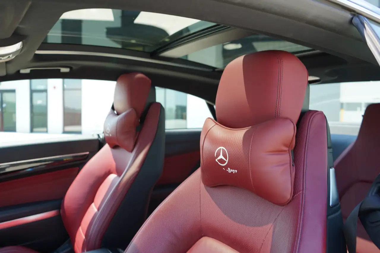 Mercedes-Benz E-Class photo Mercedes-Benz E-Class
