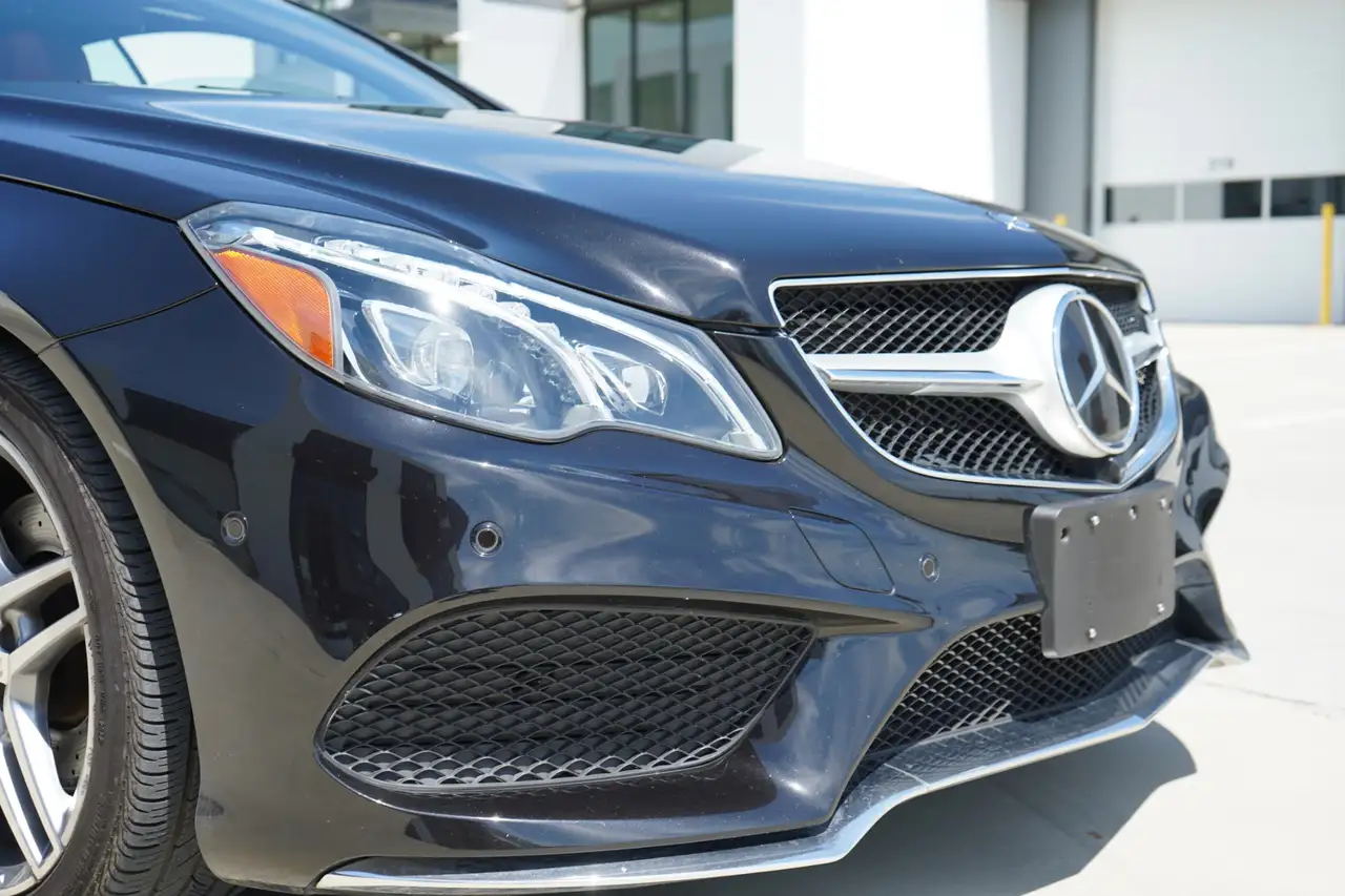Mercedes-Benz E-Class photo Mercedes-Benz E-Class