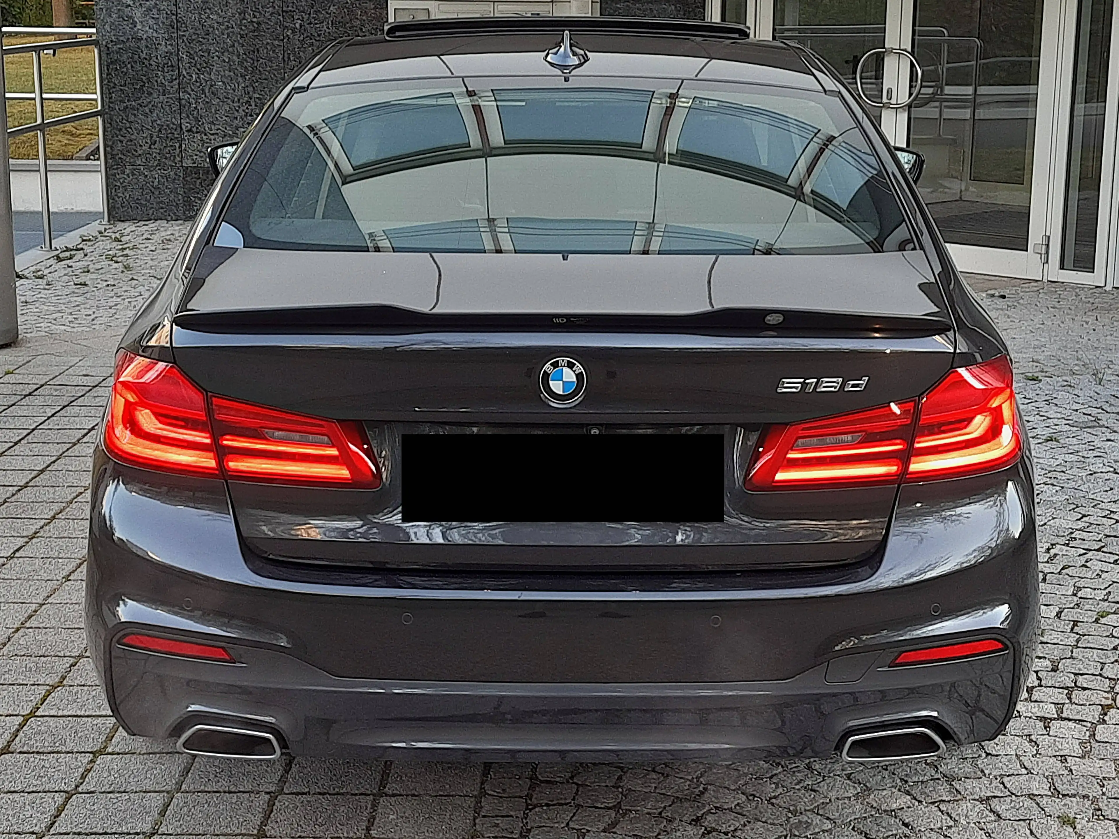 BMW 518 d Limo/3xM-Sport/LED/Sdach/DigiC/360°/HuD — photo 7