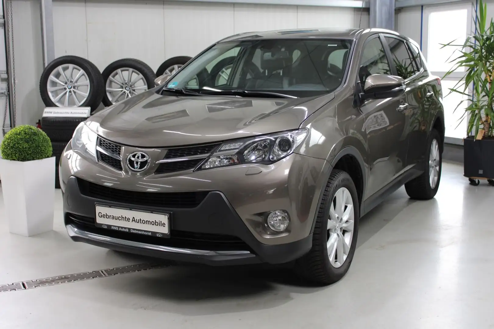 Toyota RAV 4 2,2D-4D 4x4 Edition Automatik,Leder,Kamera Gris - 1