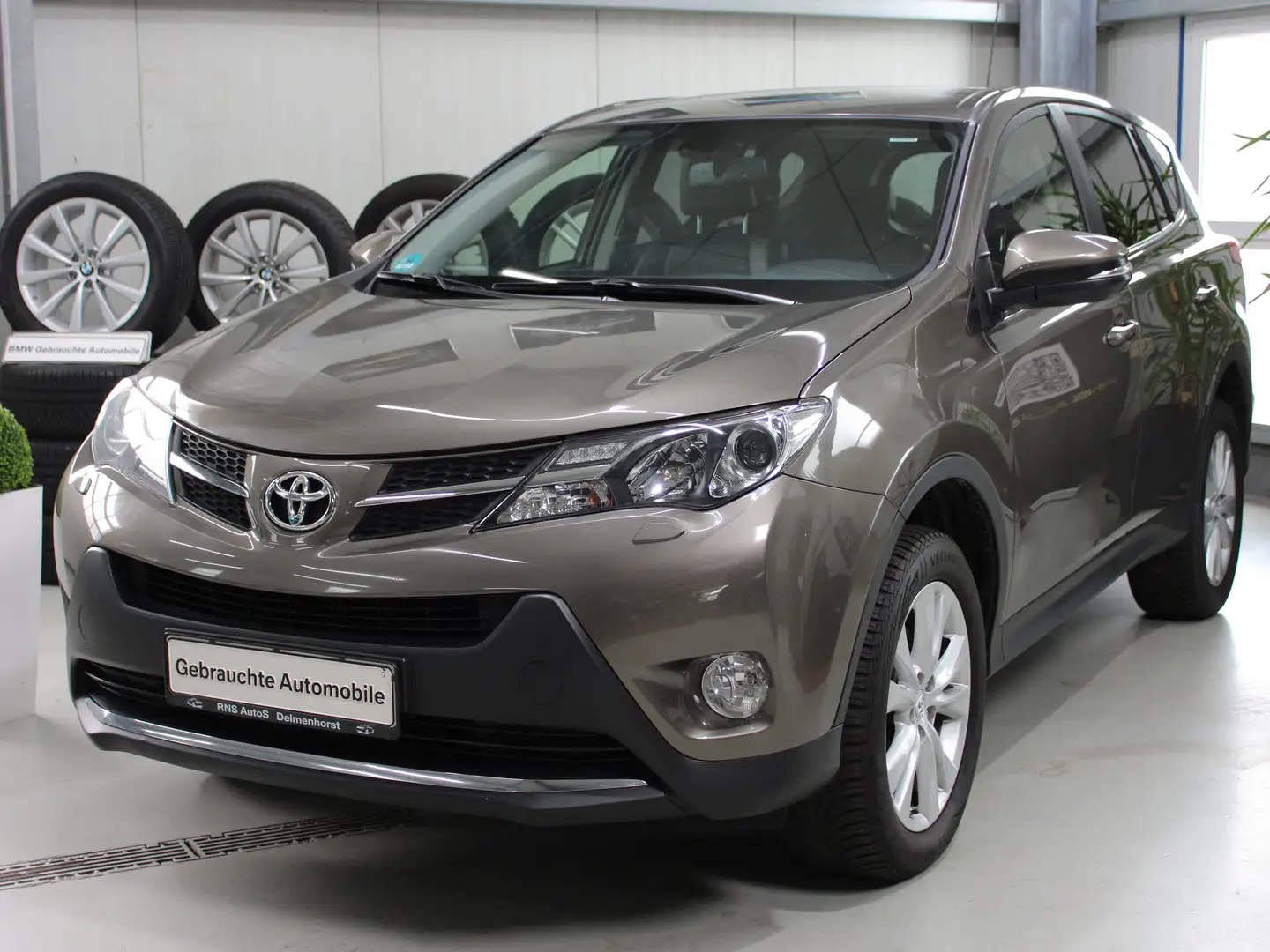 Toyota RAV 4 2,2D-4D 4x4 Edition Automatik,Leder,Kamera Gris - 1