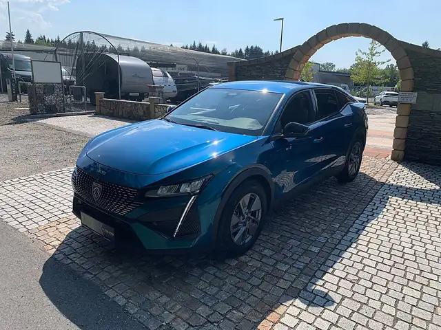 Peugeot 408 1.2 Hybrid 136 Allure (EURO 6e)