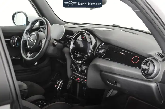 Mini Cooper view 8