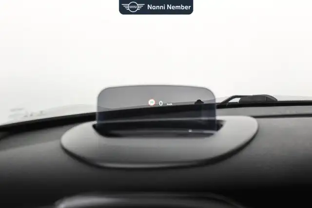 Mini Cooper view 9