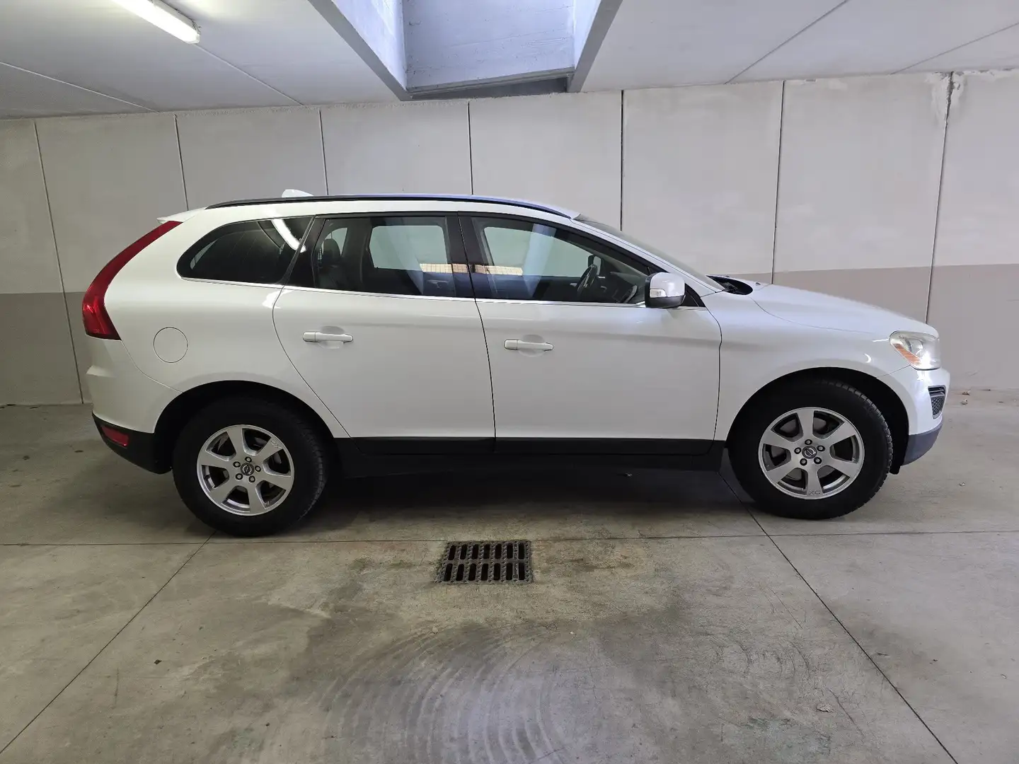 Volvo XC60 2.0 d4 (d3) Momentum - 2